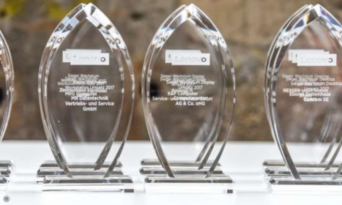 Die wachstumsstärksten Partner aus PC- und Datacenter-Geschäft durften einen Award mit nach Hause nehmen (Bild: Lenovo)
