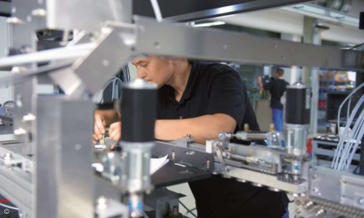 Kostenpflichtige Reparaturen machen heute das Hauptgeschäft aus. »Wir reparieren außerhalb der Garantie alles«, betont IME-Chef Hilbert (Bild: IME)