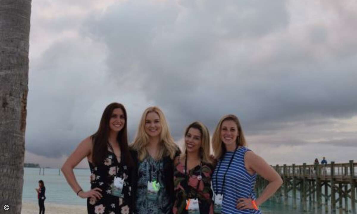 Nicht nur Partner auch die Presse war in besten Händen wie man sieht: Lindsay Kniffin (Cisco), Caitlin, Déborah Oliveira vom IT Forum aus Brasilien und Ashley McCann (Cisco)
(Foto: CRN)