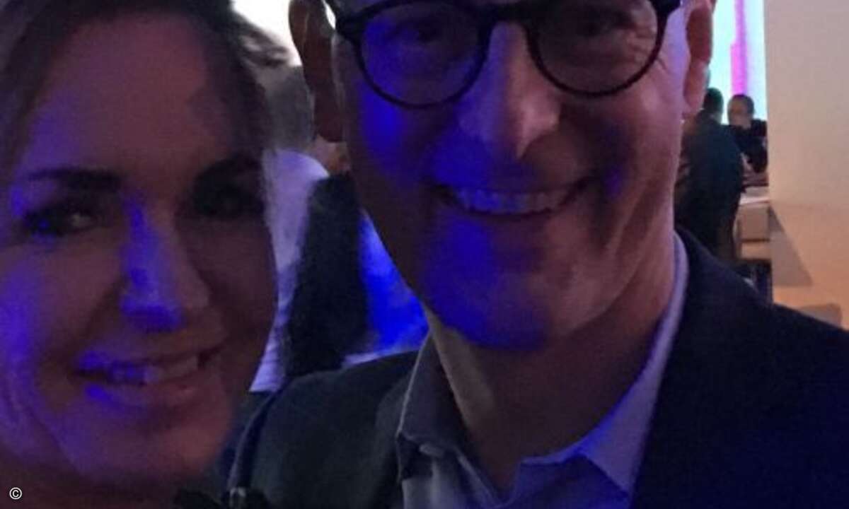 Carolin Schlüter (CRN) mit IM-Chef Alexander Maier auf der Abschlussparty (Bild: CRN)