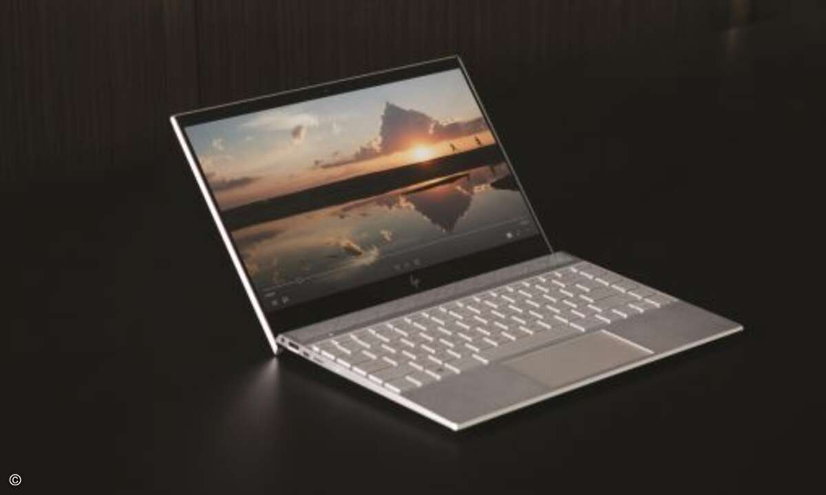 Der neue »HP Envy 13«-Laptop kommt im Ganzmetalldesign in Gold oder Silber (Bild: HP)