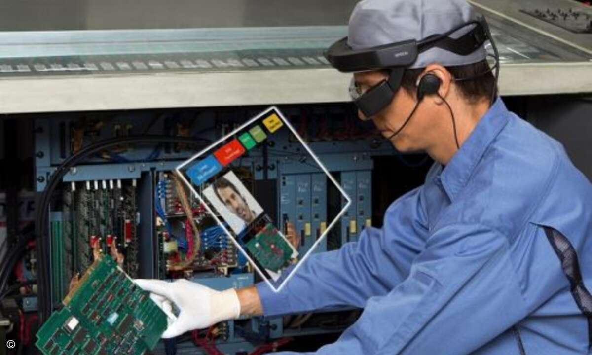 Einem Arbeiter werden die Hinweise zur Reparatur direkt ins Sichtfeld eingeblendet (Foto: Epson)