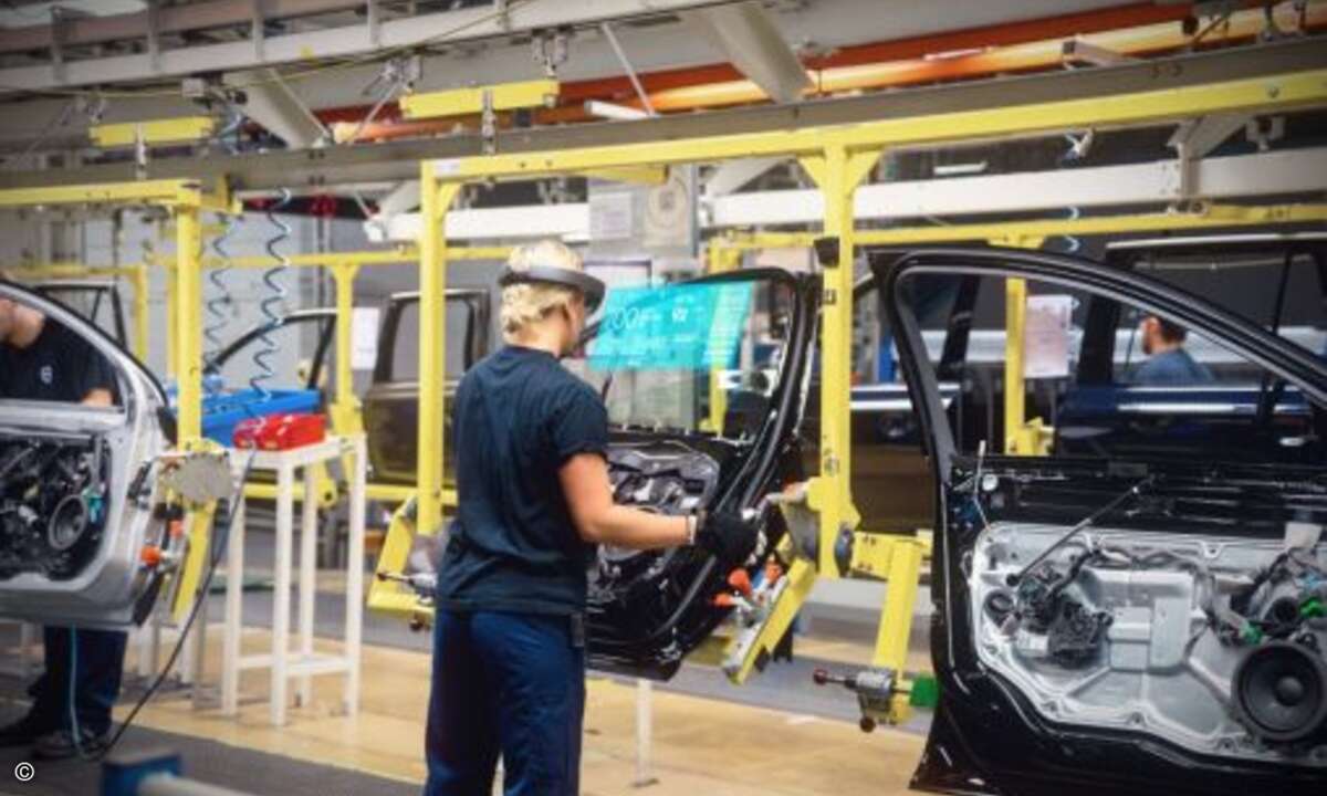 Mit der Microsoft-Plattform sind Mixed-Reality-Anwendungen jetzt per Plug and Play verfügbar (Bild: Microsoft)