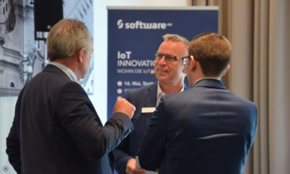 Kunden und Partner konnten sich über ihre Erfahrungen mit dem Internet der Dinge und ihre bisherigen Projekte austauschen (Foto: Software AG)