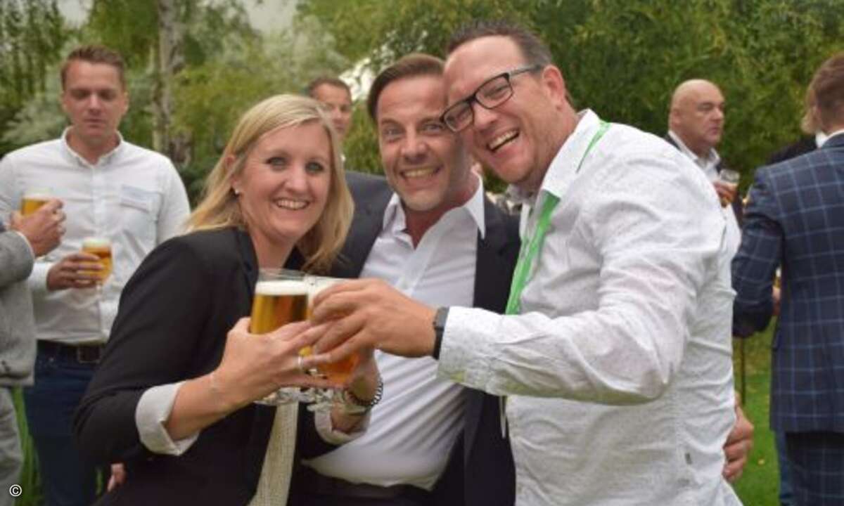 Stefan Knerrich (APC by Schneider Electric, re.) brachte wie immer reichlich gute Laune mit (Foto: CRN)