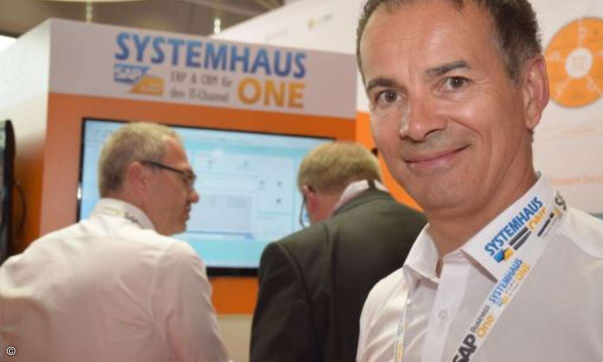 Wünscht sich für Systemhaus- und Fachhandelsbesucher mehr räumliche Fokussierung, so wie im Planet Reseller in den Vorjahren der CEBIT. Andreas Bortoli von Neumeier auf dem Acmeo-Stand in Halle 13.