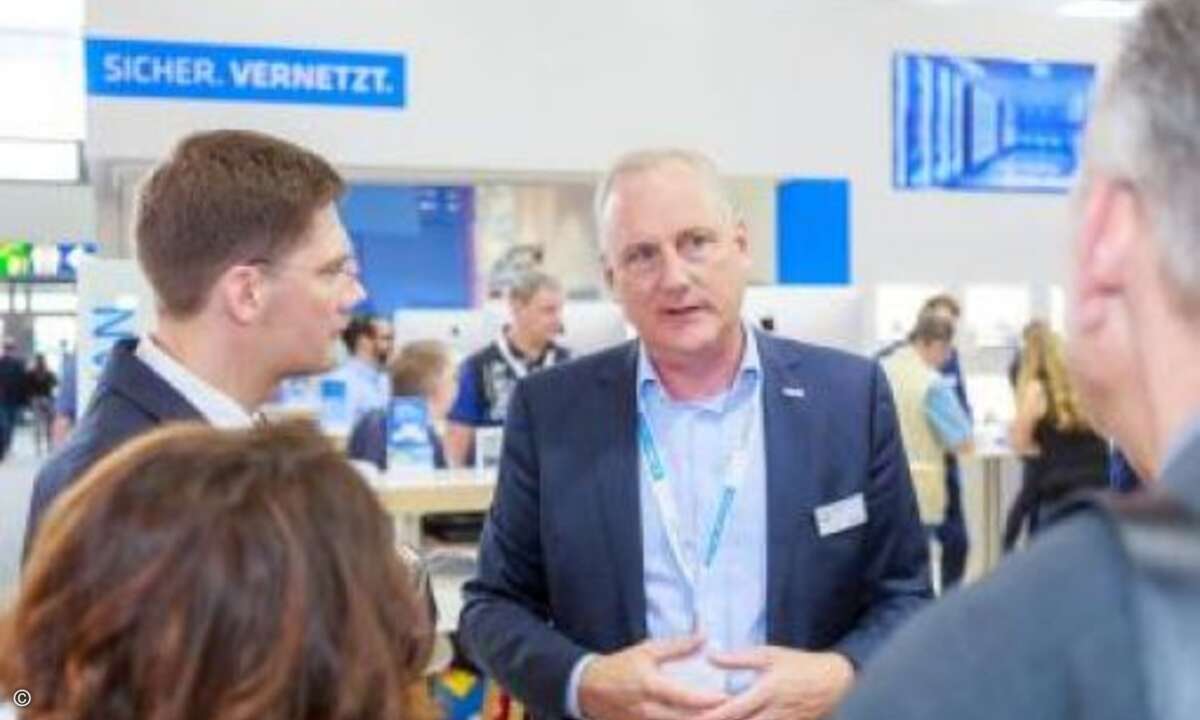 Fazit von Lancom-Gechäftsführer Stefan Herrlich: »Insgesamt ist die CEBIT etwas hinter unseren Erwartungen zurückgeblieben. Aber wir schätzen den Mut zur Veränderung, den die Messegesellschaft mit der Neuausrichtung bewiesen hat - auch wenn es hier u