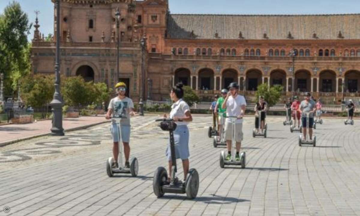 Mit dem Segway kamen die NetApp-Partner trotz großer Hitze bequem voran und ... (Foto: Graham Lee Photography / NetApp)
