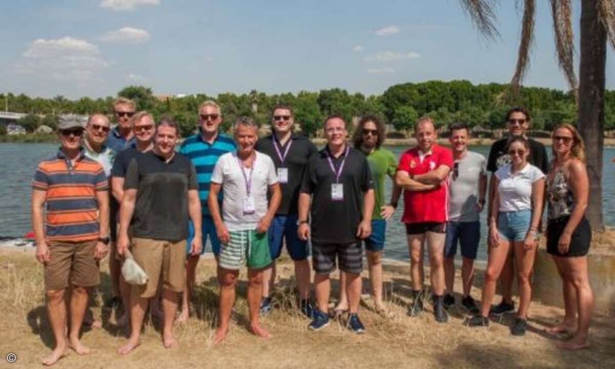 Wasser, Palmen, kurze Hosen: Was nach Urlaubsreise aussieht, ist nur die Einstimmung auf zwei informationsgeflutete Tage in Konferenzsälen und Besprechungsräumen (Foto: Graham Lee Photography / NetApp)