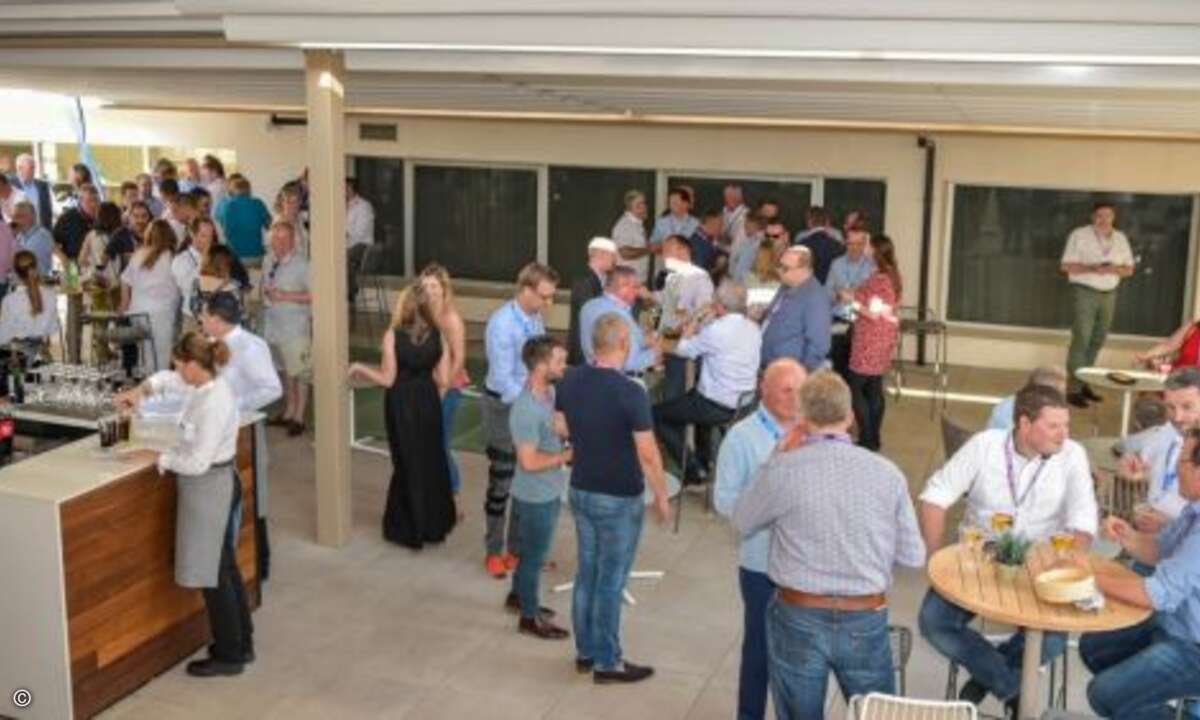 Welcome Reception zum Partner Executive Forum auf der Terrasse des Meliá Hotels in Sevilla (Foto: Graham Lee Photography / NetApp)