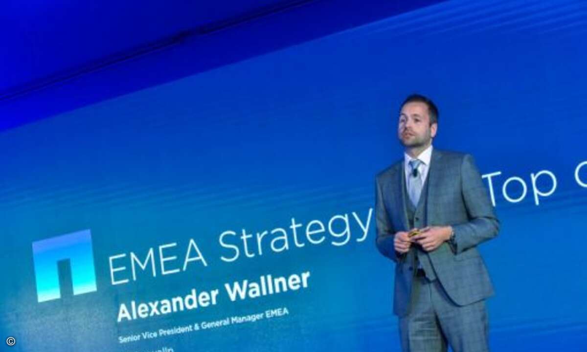 »Hyperscaler haben die Tendenz, ihre Kunden in den Wahnsinn zu treiben. Da lässt sich ein fabelhaftes Geschäft drauf aufbauen«, stellte Alex Wallner das Potenzial von Services rund um die Public Cloud heraus (Foto: Graham Lee Photography / NetApp)
