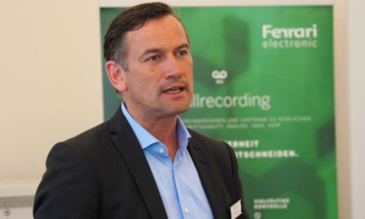 Norbert Steves, Director Sales bei Ferrari, schwörte die Partner auf die Zukunft des Dokumentenaustauschs ein (Bild: Ferrari)