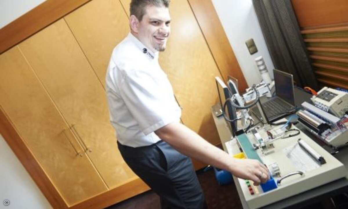 Großer Beliebtheit erfreute sich die Demo-Station »Smart Factory« im Rahmen des IoT-Workshops (Foto: Trend Micro)