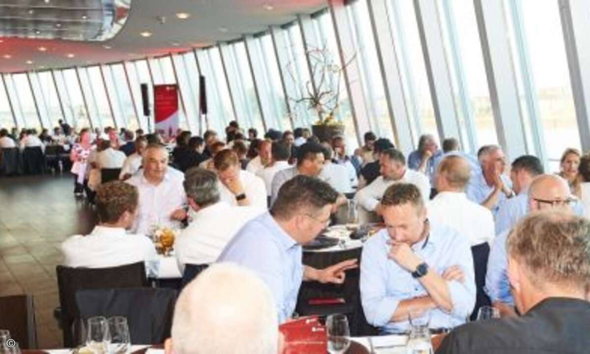 Abendessen mit Blick auf den Rhein – anschließend wurden die Partner-Awards vergeben (Foto: Trend Micro)