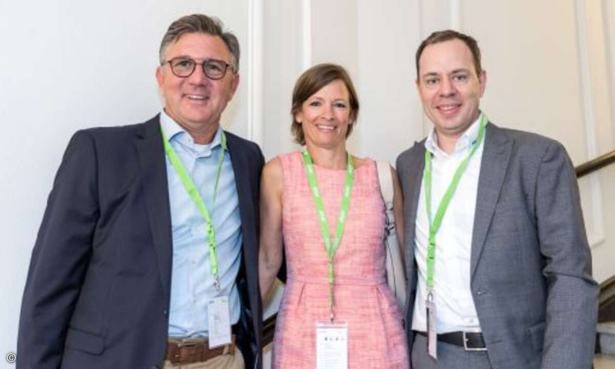 Lutz Denzel, Acer (links), Anja Wegmann und Dominik Pfingst, beide PP2000 (Bild: Acer)