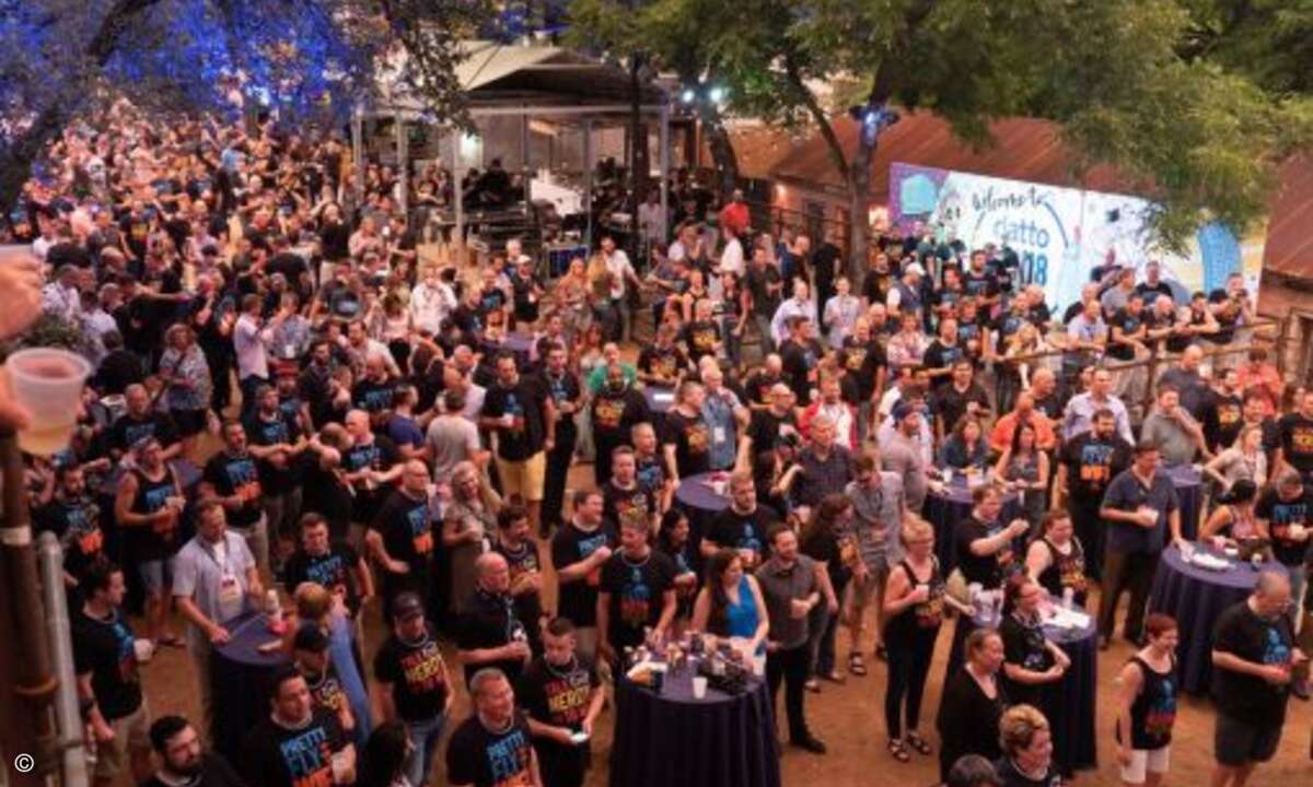 Wo Partner sind, darf eine Party nicht fehlen (Foto: Rand Larson)