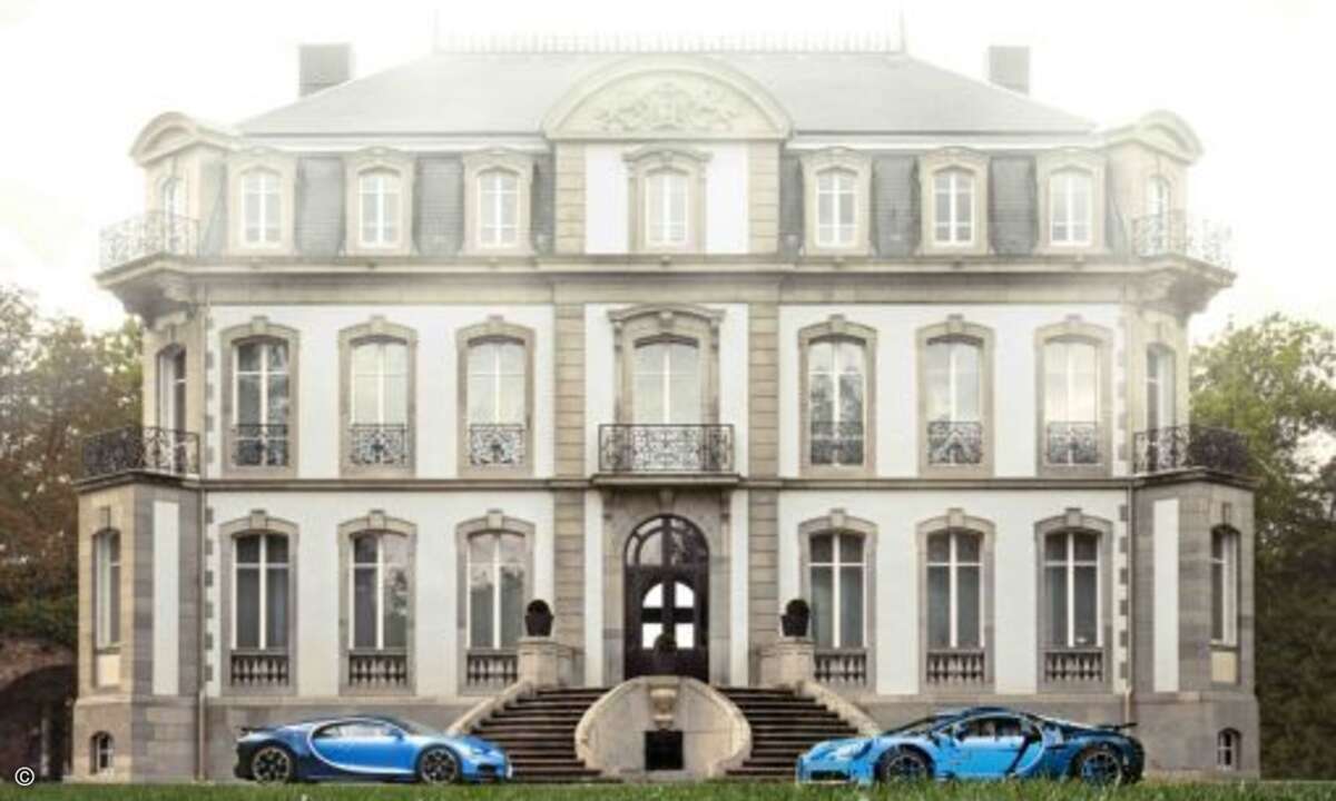 Das Ergebnis wurde im Juni auf dem Ehra-Lessien-Testgelände in der Nähe von Wolfsburg präsentiert - auf demselben Gelände, auf dem auch der Bugatti Chiron ursprünglich getestet wurde (Bild: Lego)