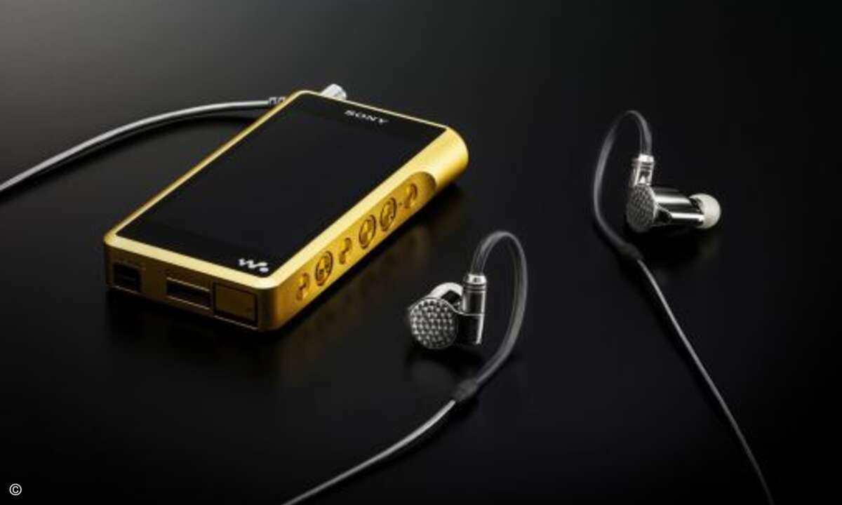 Neu zur Signature Series gehören der »IER-Z1R«- In-Ear Stereo-Kopfhörer und der Edel-Musikplayer »DMP-Z1«. (Bild: Sony)
