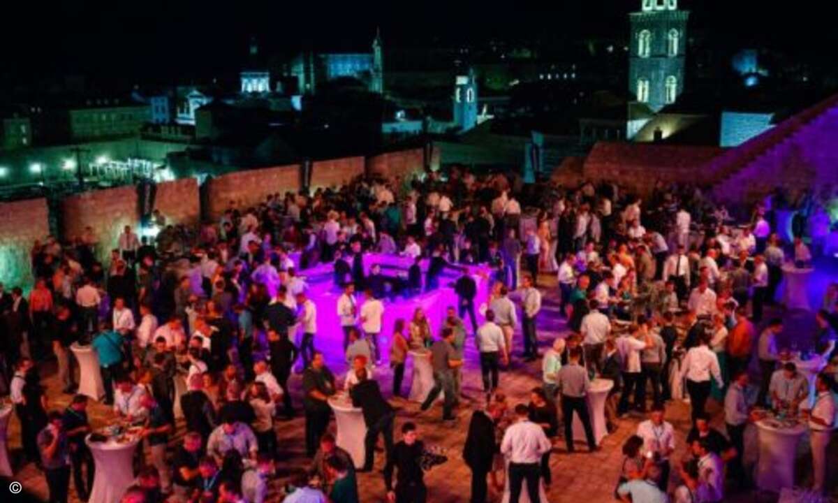 Auf den imposanten Festungsmauern in Dubrovnik fand die Abendveranstaltung statt (Foto: Sophos)