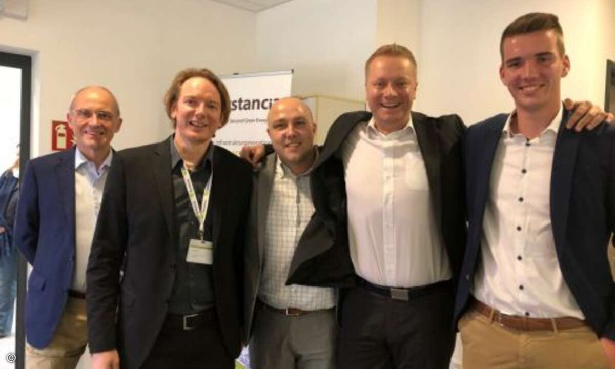 (v. li.) Dr.Hubert de Rugy, Steffen Fritz (beide von Systancia),Dennis Götsch(Busymouse), Thorsten Pienitz(Reisswolf) und Björn Schwarz (Busymouse) (Bild: CRN)