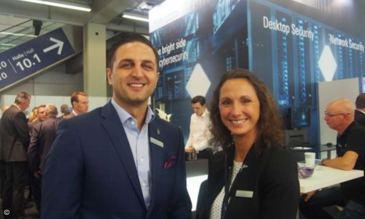 Özkan Topal und Antje Hartman von Rohde & Schwarz Cybersecurity (Foto: CRN)