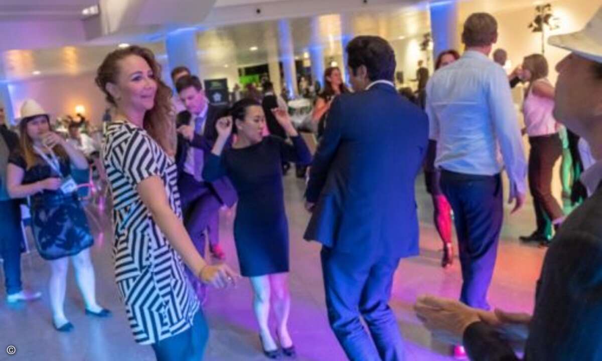 ... oder schwangen später am Abend noch das Tanzbein (Foto: Thomas Geiger - NürnbergMesse)