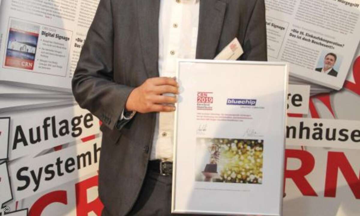 Bogdan Kruszewski freut sich über die Auszeichnung für Bluechip (Foto: CRN)