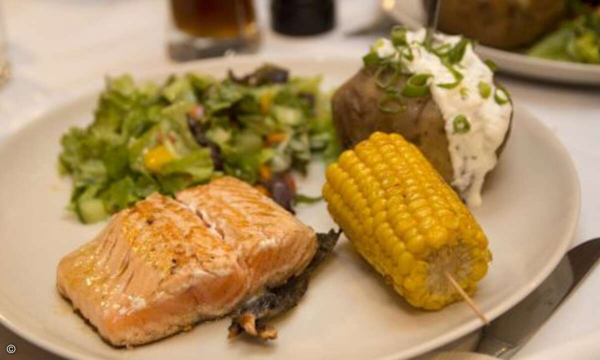 ... und sowohl bei Fleisch- und Fischessern blieben keine Wünsche offen (Foto: CRN)