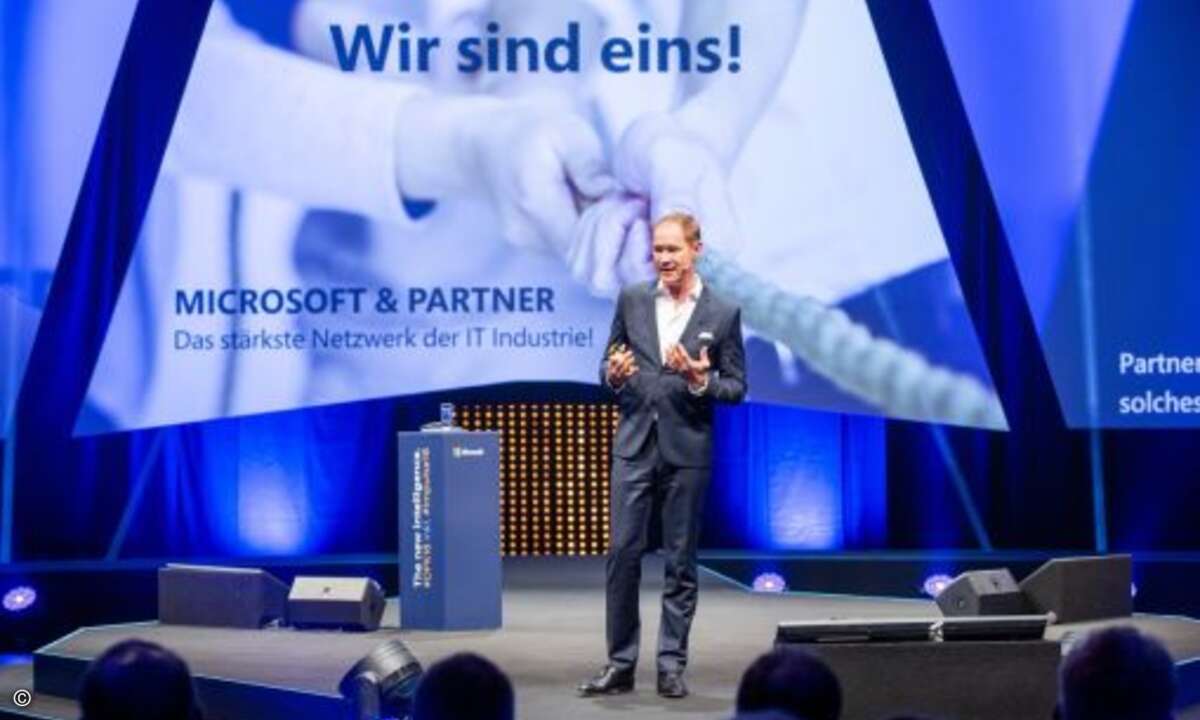 Und dabei spielt das Thema Künstliche Intelligenz eine wichtige Rolle, wie auch Channel-Chef Gregor Bieler betonte (Bild: Microsoft)