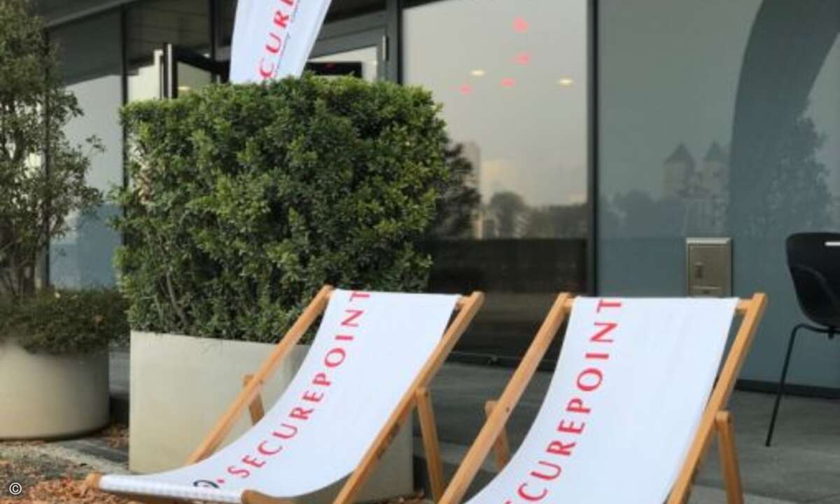 Zum Ausspannen blieb trotz Liegestühlen nicht viel Zeit, denn der nächste Roadshow-Termin wartete schon (Foto: Securepoint)