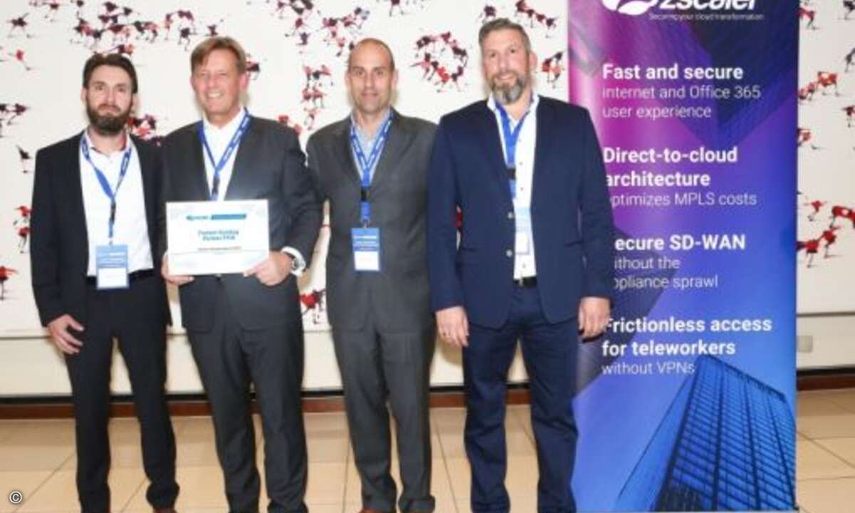 Einen Sonderpreis gab es für Swisscom: Der TK-Anbieter wurde für den »Most Exceptional Deal« ausgezeichnet, den Award nahm Daniel Frei (2.v.li.) entgegen (Foto: Zscaler)