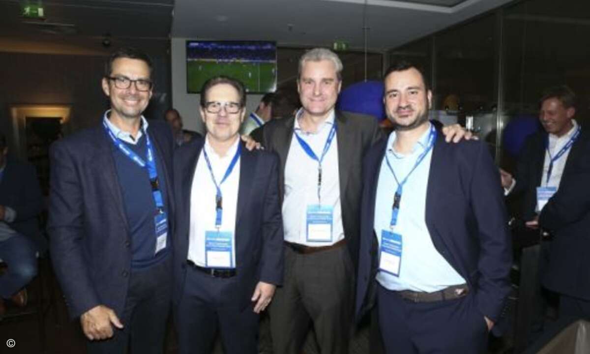 Der Abend klang dann in einer Sportbar aus – hier die Teams von T-Systems und Zscaler zufrieden vereint (Foto: Zscaler)