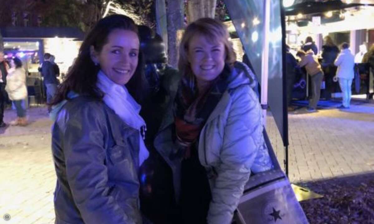 Kurzes Päuschen für Katja Neumann (i3 Technologies) und Janet Spacey (Spacey-PR) (Bild: CRN)
