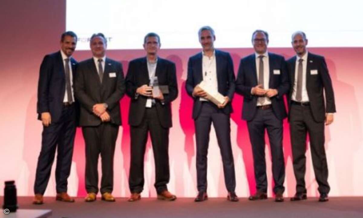 Controlware sicherte sich die Auszeichnung als »Government & Education Partner of the Year« (Foto: Fortinet)