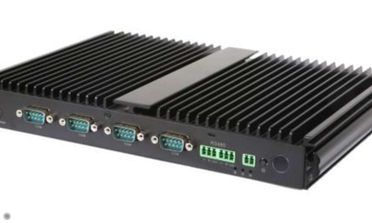 Der robuste, lüfterlose Mini-PC »AE67-W1« von Giada ist auch unter rauhen Wetterbedingungen einsetzbar, etwa als Digital-Signage-Player (Bild: Giada)