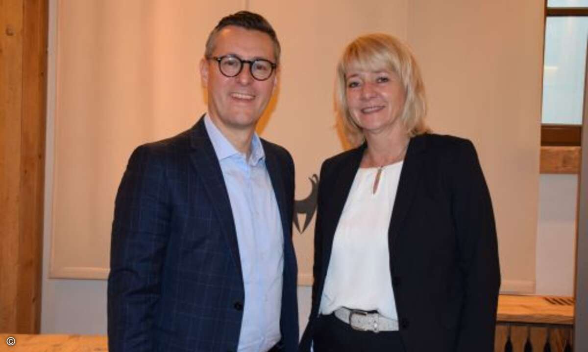 Über 100 Gäste aus dem Channel - trotz Druck im Jahresendgeschäft - begrüßten IM-Chef Alexander Maier und Cloud&Software-Direktorin Birgit Nehring beim Ingram Micro Cloud Summit in Kitzbühel.