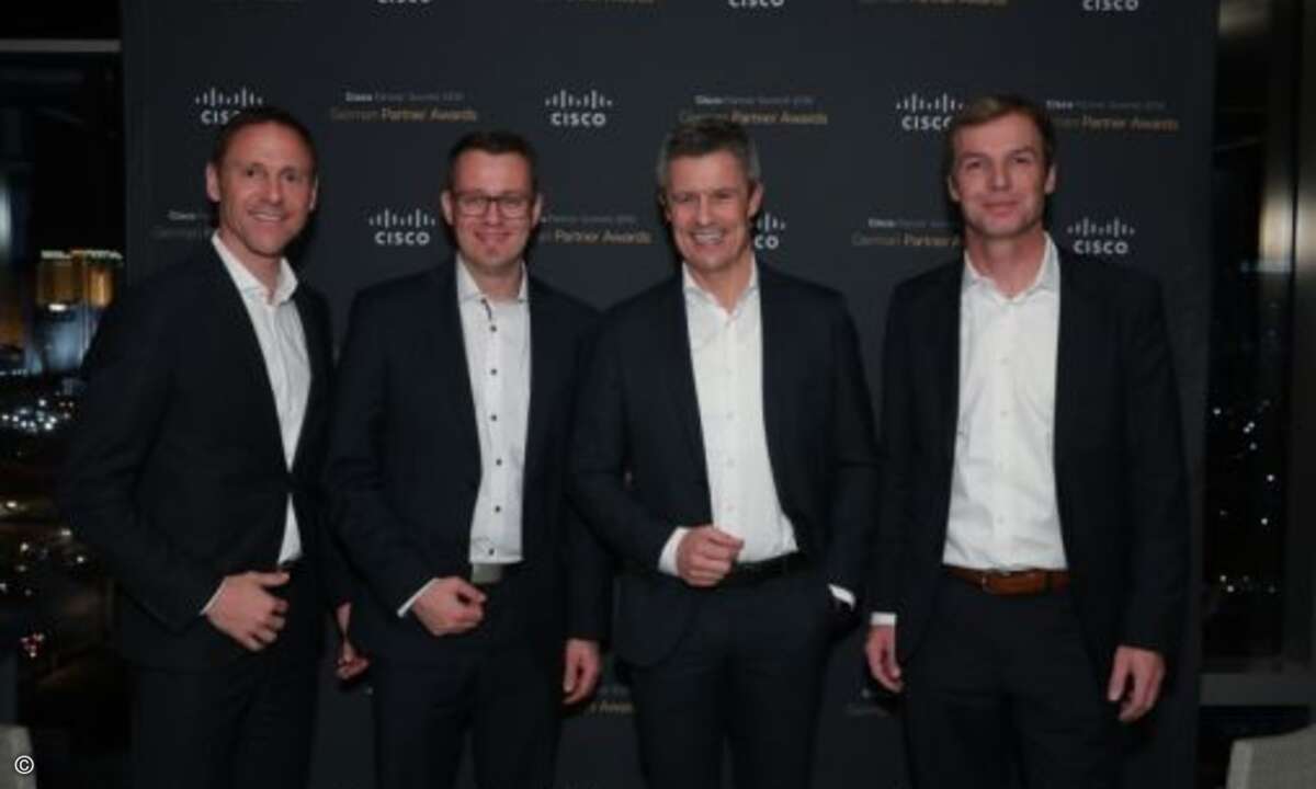 Das Bechtle-Team freute sich über den Award als »Cloud Partner of the Year« (Foto: Cisco)