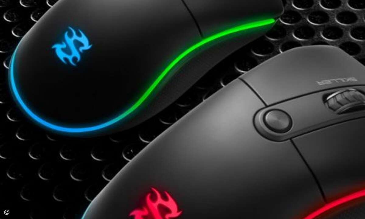 Auch im Inneren hat die Maus dank eines optischen Sensors mit maximal 6.400 DPI einiges zu bieten. Ab Werk stehen vier Stufen zur Auswahl: 400, 1.200, 3.200 und 6.400 DPI. Über den DPI-Wahlschalter lässt sich die Auflösung des Sensors auch während de