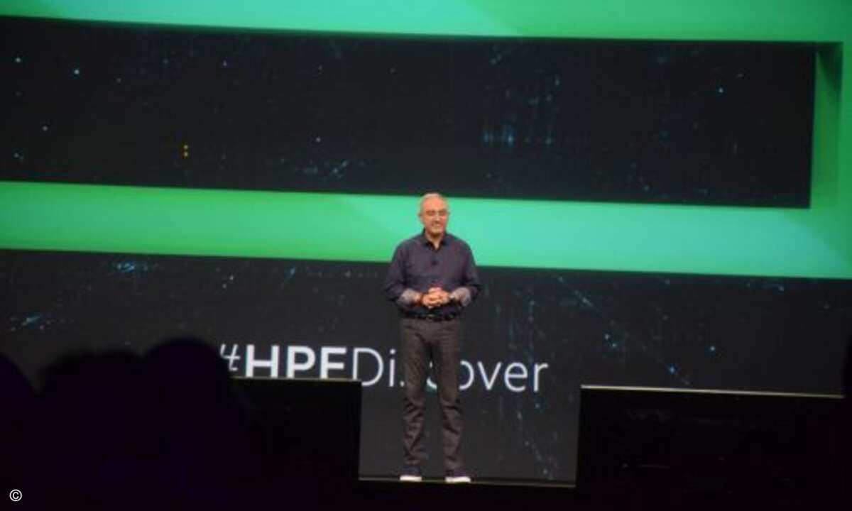Cooler Auftritt in Turnschuhen, verwaschener Jeans und Lederarmbändchen: HPE-CEO Antonio Neri erläuterte den rund 8.000 Messebesuchern, ...
(Foto: CRN)