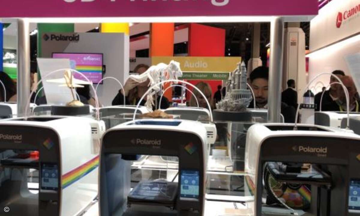 Mit dem »Polaroid PlaySmart« stellt der Hersteller einen erschwinglichen und einfach zu bedienenden 3D-Printer vor, der demnächst auch in Europa angeboten werden soll. Er ist für Heim- wie Büroanwender und Schulen gedacht  (Bild: CRN)