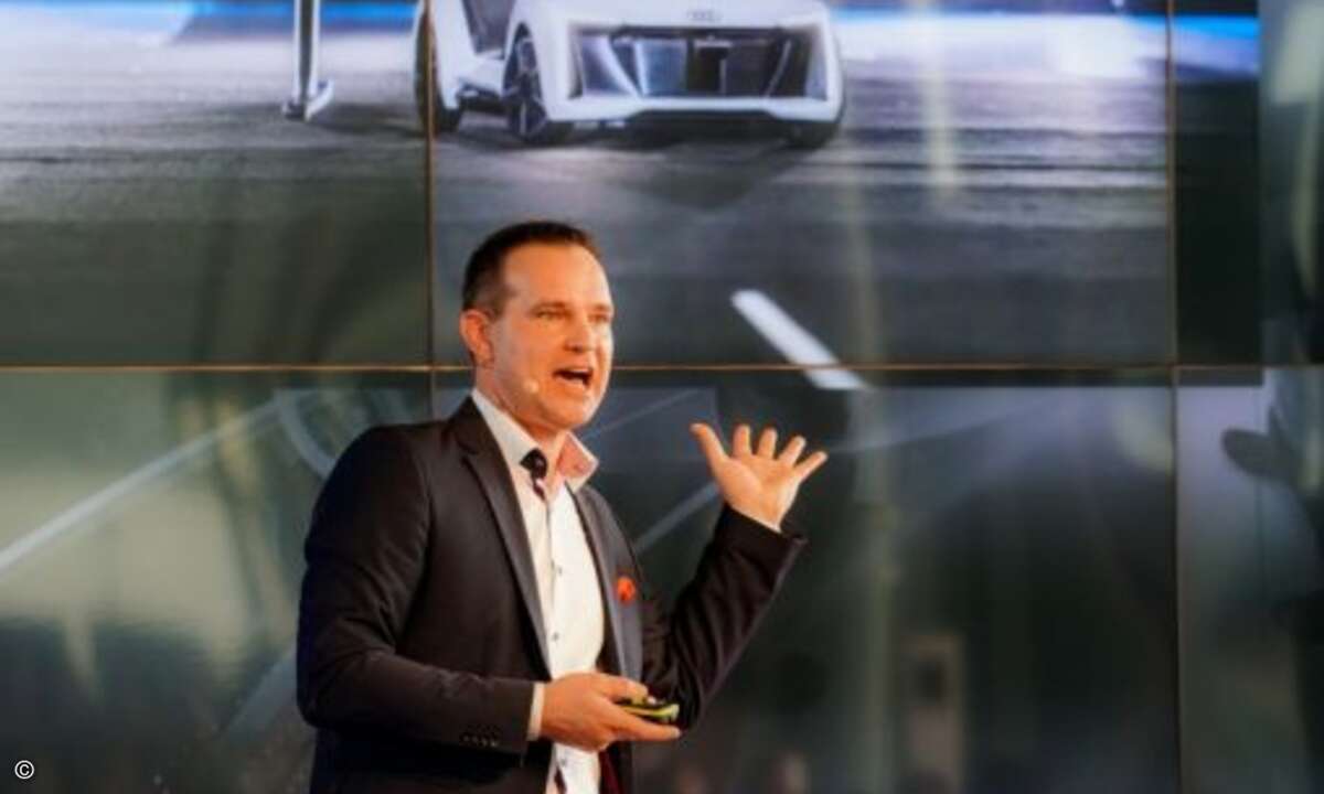 »Wir wollen Daten nicht nur schnell speichern, sondern langfristig absichern«, sagte Fujitsus Stefan Roth ... (Foto: Fujitsu)