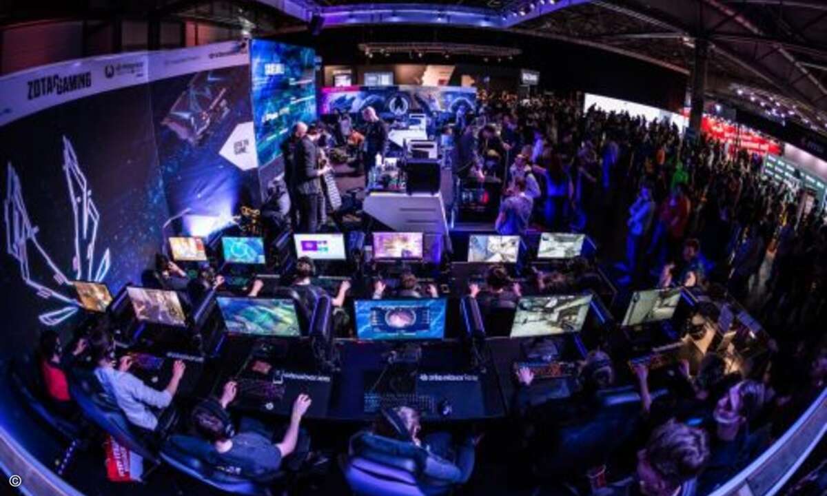 Auf mehreren Bühnen wurden in Leipzig fünf hochkarätige eSports-Turniere aufgetragen. (Bild: Leipziger Messe GmbH/Tobias Stoffels)