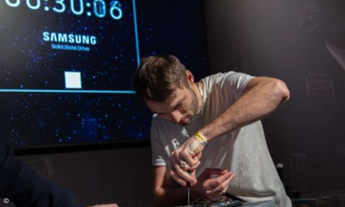 Bei der SSD-Challenge waren Fingerspitzengefühl und Schnelligkeit gefragt (Bild: Samsung)