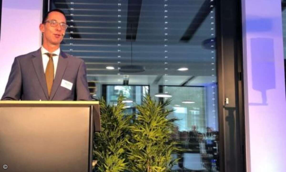 Dieter Spürck, Bürgermeister von Kerpen: »Durch das Bekenntnis zum Standort bietet Computacenter rund 1.000 Beschäftigten eine langfristige Perspektive.«