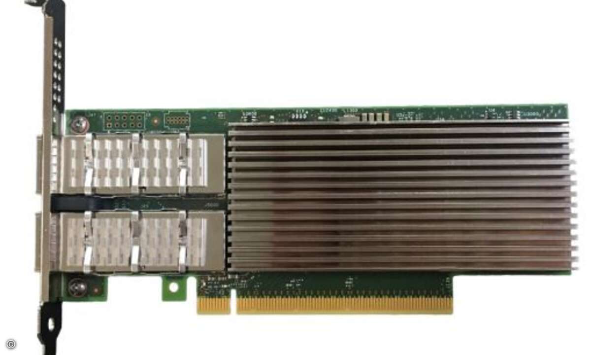 Außerdem bringt Intel eine Reihe neuer Produkte für das intelligente IoT- Edge auf den Markt, darunter die »Intel Ethernet 800«-Serie (Bild: Intel)