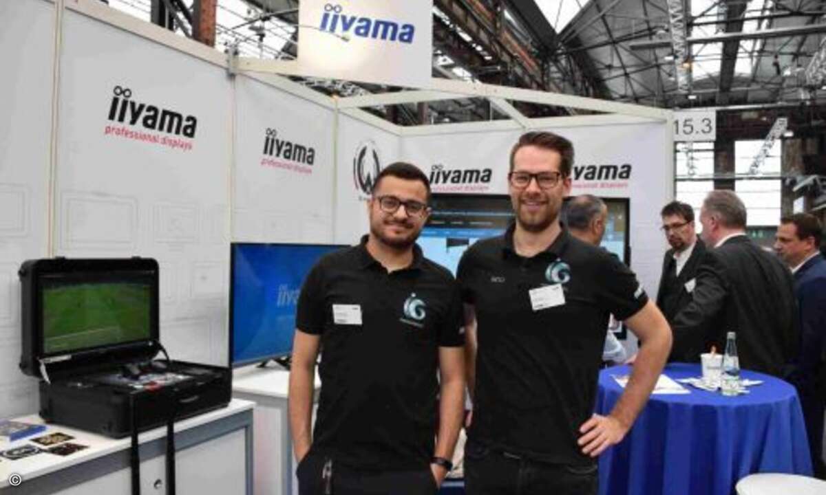 Furkan und Ingo präsentierten am Iiyama-Stand eine Messeneuheit, die viele Gamer überraschte ...