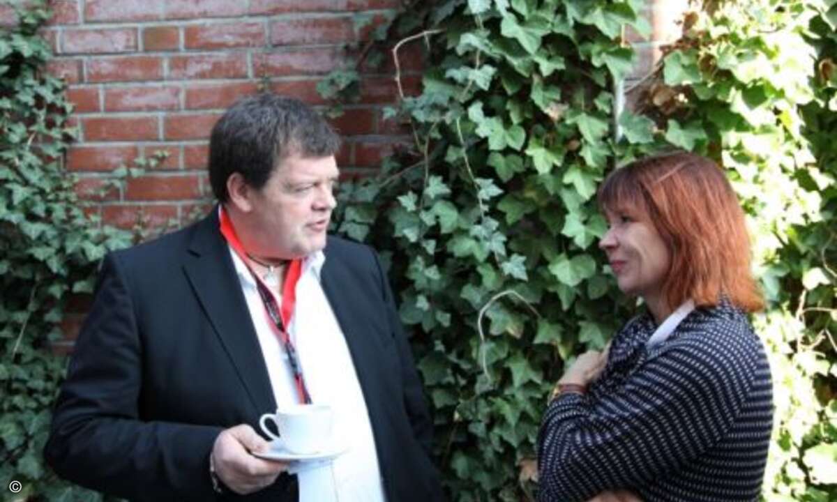 Man schätzt sich: Franz Hitzke (Hanse Computer Service) und Katja Schmalfuß (Securepoint) (Foto: Securepoint)