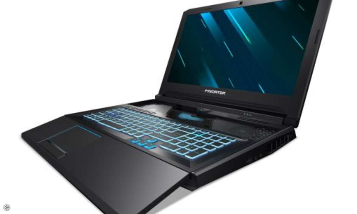 Das »Predator Helios 700« hat Acer mit der »HyperDrift«-Tastatur ausgestattet. Diese ist Teil des Kühlsystems, das aus zwei »Acer AeroBlade 3D«-Lüftern der vierten Generation, fünf Kupfer-Heatpipes, einer »Vapor Chamber« und der »Acer CoolBoost«-Tech