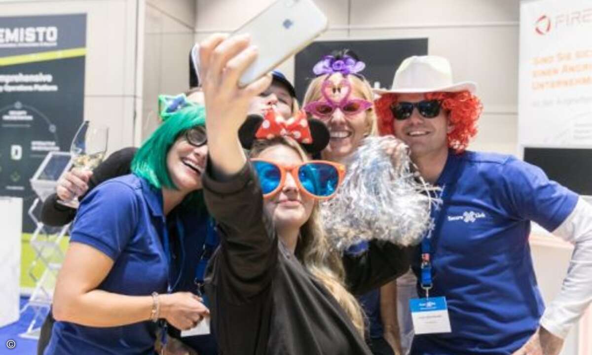... was dann gerne auch per Selfie festgehalten wird (Foto: Klaus D. Wolf – Securelink)
