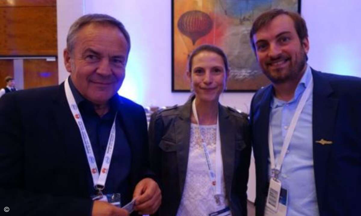 CRN-Redakteurin Ulrike Garlet mit Hagen Benkel (Acondistec) und Salko Smajlovic (Huawei), Foto: CRN